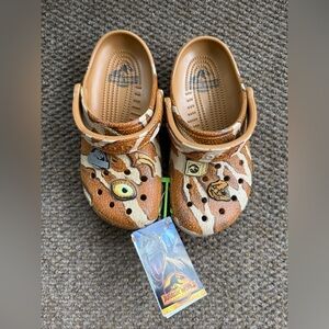 NWT Kids Jurassic World Crocs Size 4